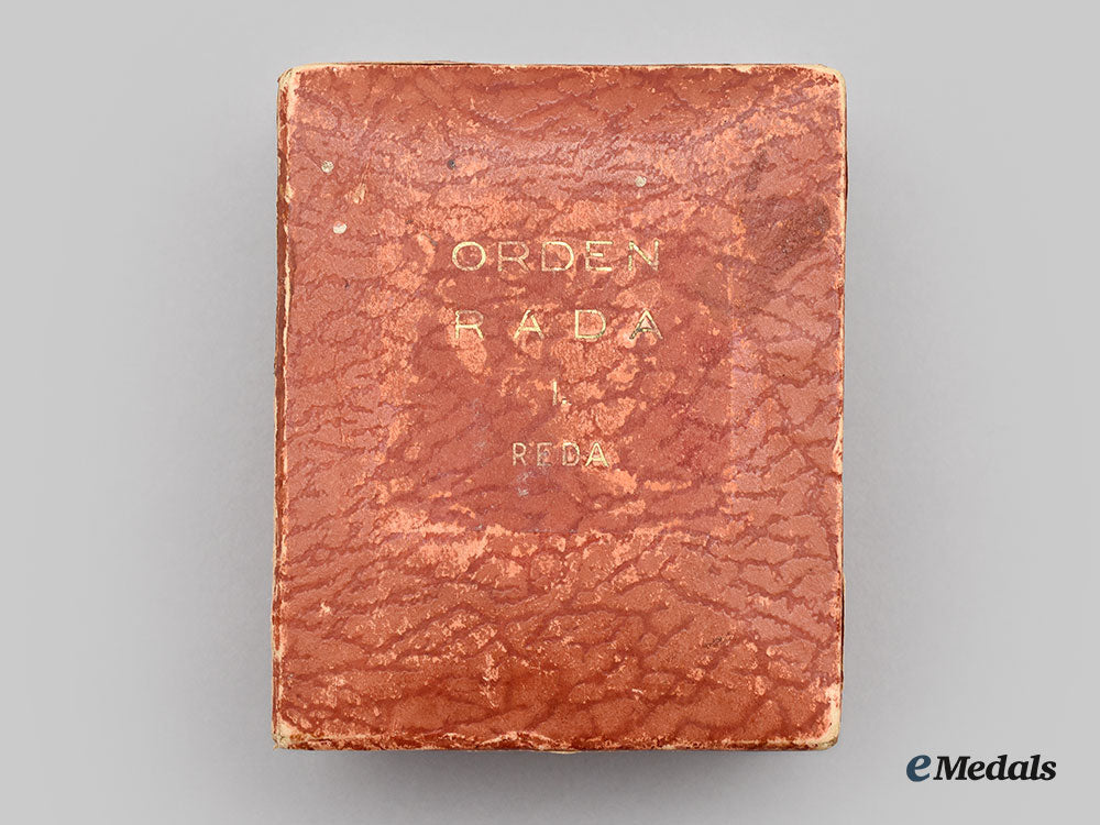 yugoslavia,_socialist_federal_republic._an_order_of_labour_with_red_banner,_i_class,_cased,_and_an_award_document_named_to_engineer_vojislav_a._draganić_on_the_opening_of_the_bridge_in_maslenica1960_l22_mnc0570_665