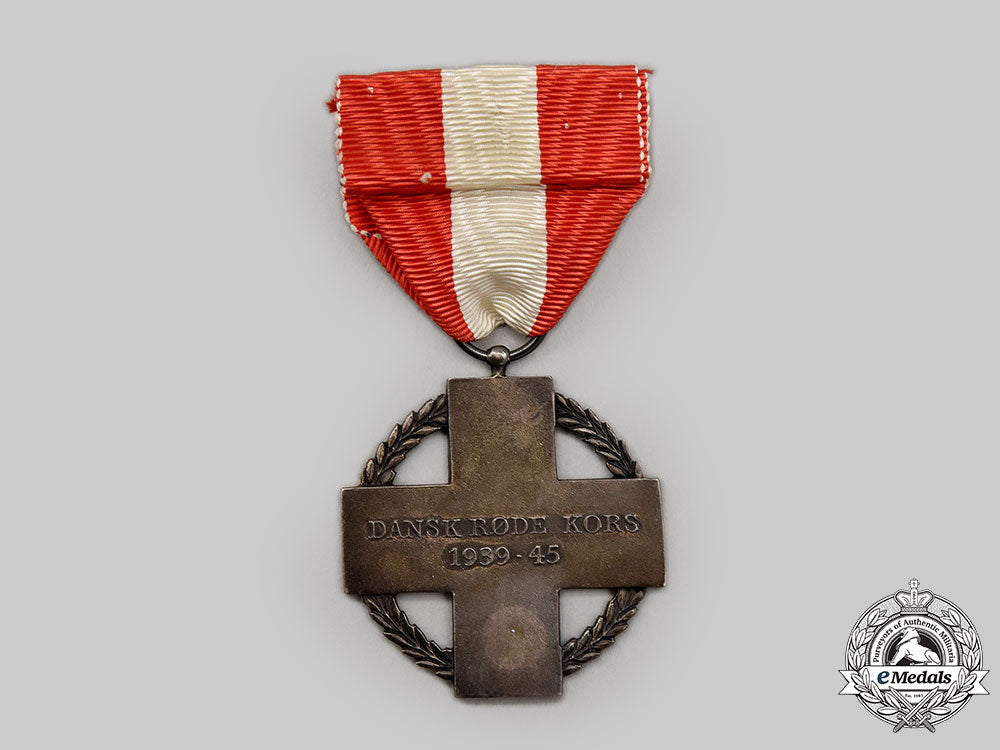denmark,_kingdom._a_danish_red_cross_medal_for_relief_work1939-1945_l22_mnc0609_198