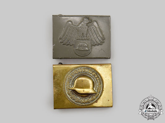 germany,_der_stahlhelm._a_pair_of_belt_buckles_l22_mnc0624_422