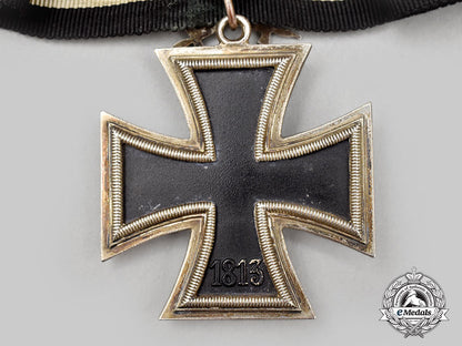 germany,_federal_republic._a_knight’s_cross_of_the_iron_cross_with_oak_leaves_and_swords,_by_souval,_c.1950_l22_mnc0674_320