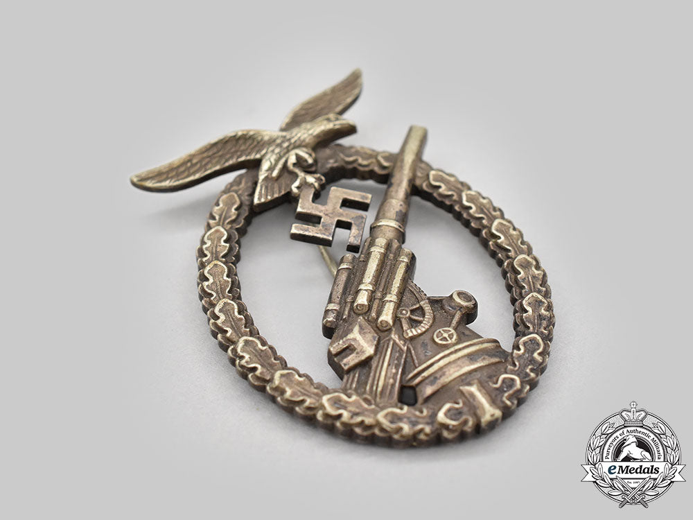 germany,_luftwaffe._a_flak_badge_l22_mnc0689_401