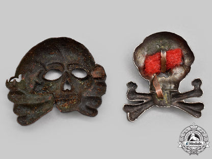 germany,_wehrmacht._a_pair_of_totenkopf_insignia_l22_mnc0695_404_1_1_1