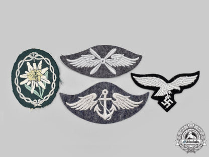 germany,_wehrmacht._a_mixed_lot_of_uniform_insignia_l22_mnc0698_405_1