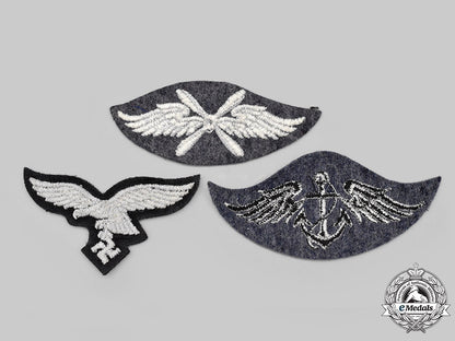 germany,_wehrmacht._a_mixed_lot_of_uniform_insignia_l22_mnc0701_406_1