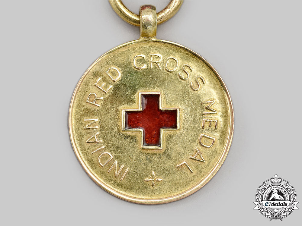 india,_republic._an_indian_red_cross_medal_in_gold_l22_mnc0720_264_1_1