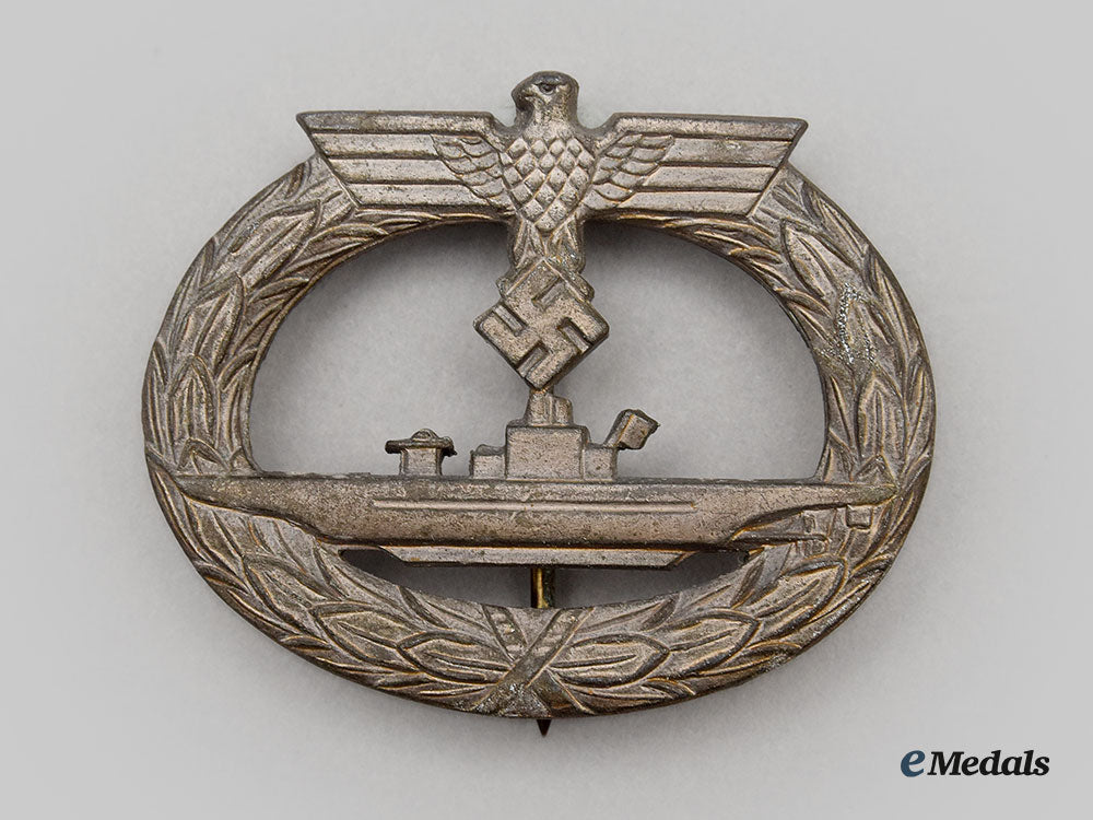 germany,_kriegsmarine._a_u-_boat_war_badge_l22_mnc0724_622