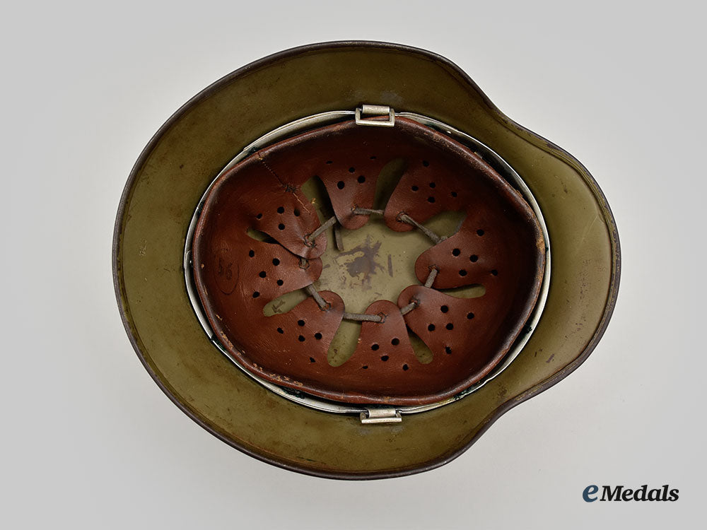 norway,_kingdom._a_repurposed_m40_steel_helmet,_by_eisenhüttenwerk_thale_l22_mnc0737_982_1