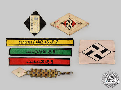 germany,_hj._a_mixed_lot_of_insignia_l22_mnc0756_442