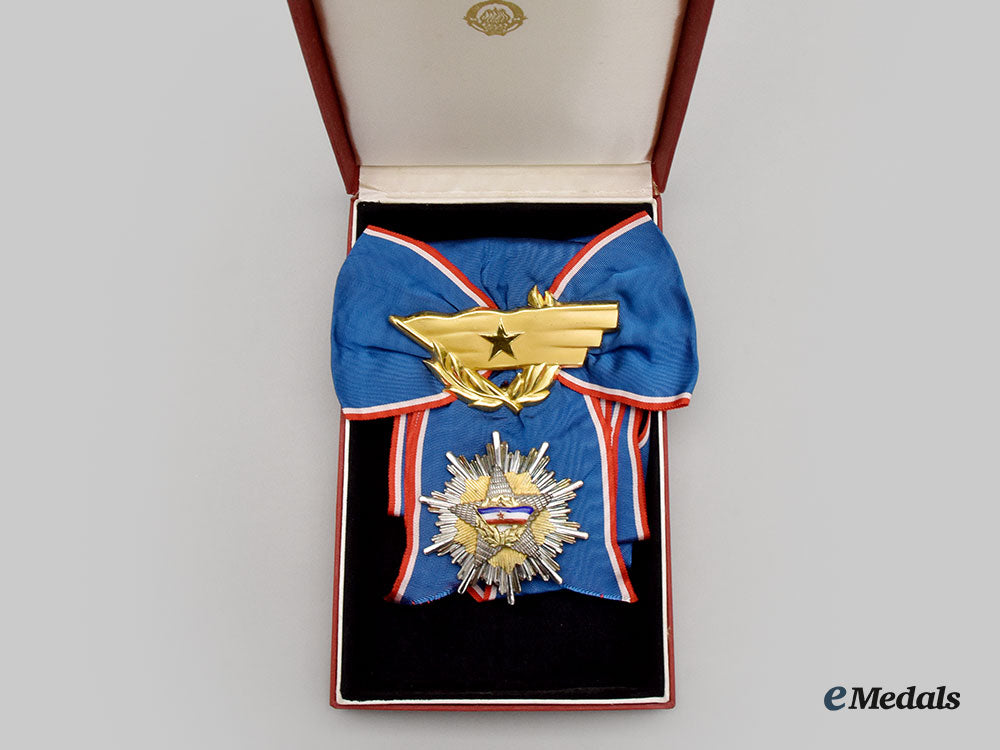 yugoslavia,_socialist_federal_republic._an_order_of_the_yugoslav_flag,_i_class_set,_cased_l22_mnc0789_747