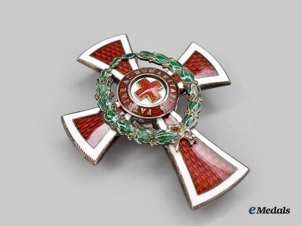 austria,_imperial._an_honour_decoration_of_the_red_cross,_officer’s_cross_with_war_decoration,_c.1915_l22_mnc0808_906