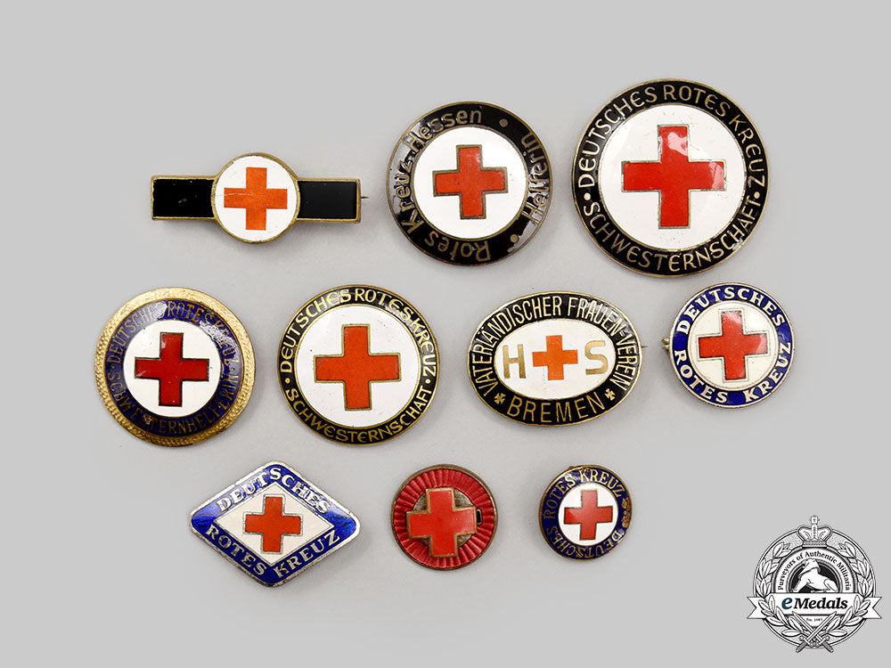 germany,_drk._a_mixed_lot_of_postwar_german_red_cross_badges_l22_mnc0856_455_1_1