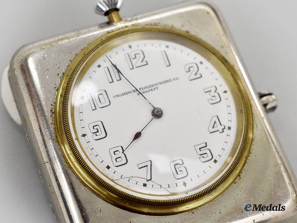 austria,_imperial._a_first_war_cockpit_clock_for_hungarian_aircraft_works,_c.1917_l22_mnc0873_802