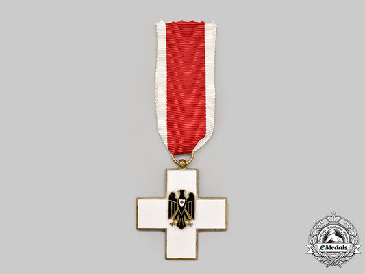 germany,_third_reich._a_german_red_cross_honour_decoration,_type_ii_l22_mnc1086_466_1