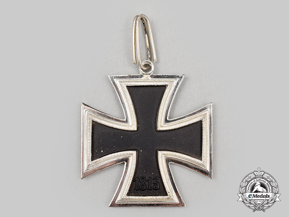 germany,_federal_republic._a_knight’s_cross_of_the_iron_cross,_postwar_veteran’s_example_with_case,_c.1950_l22_mnc1096_524
