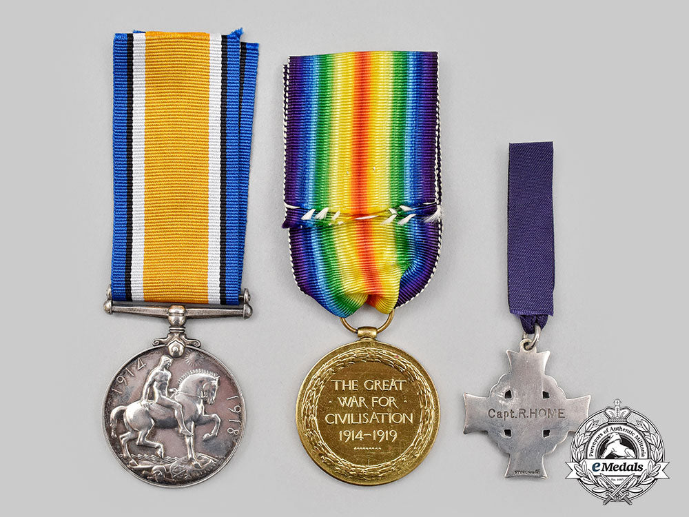 canada,_cef._a_memorial_group_to_capt._robert_home,18_th_field_ambulance,_kia1917_l22_mnc1135_544