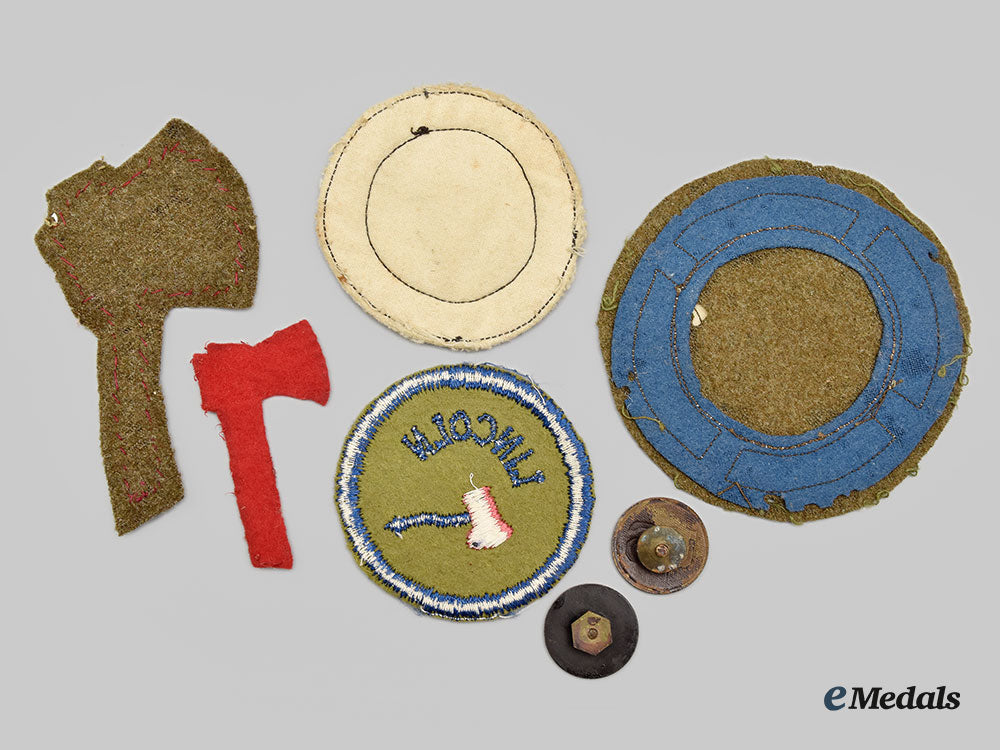 united_states._five_first_war_aef84_th_division("_railsplitters/_lincoln_county")_patches_and_two_collar_disks_l22_mnc1144_017