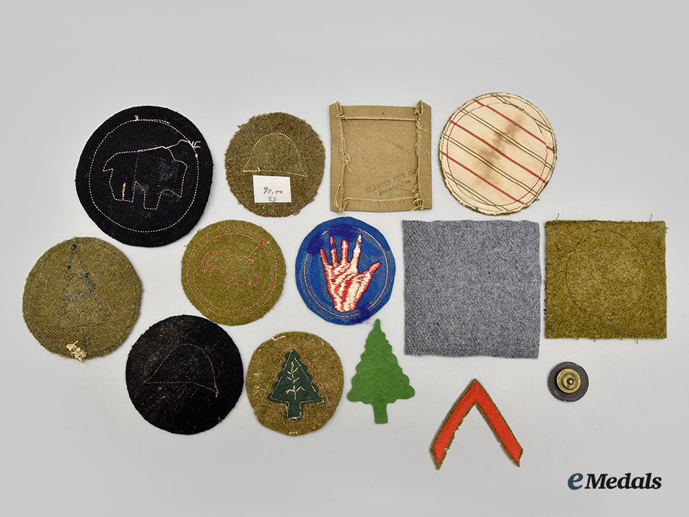 united_states._thirteen_first_war_aef_patches_and_one_collar_disk_l22_mnc1167_021