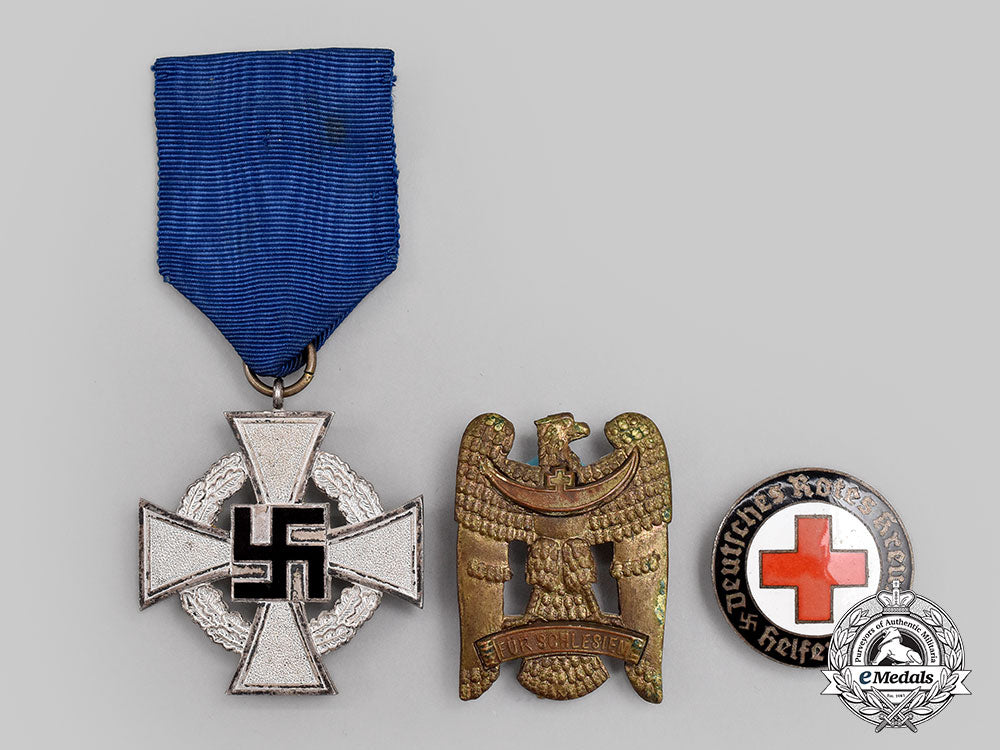 germany._a_mixed_lot_of_decorations_l22_mnc1201_853