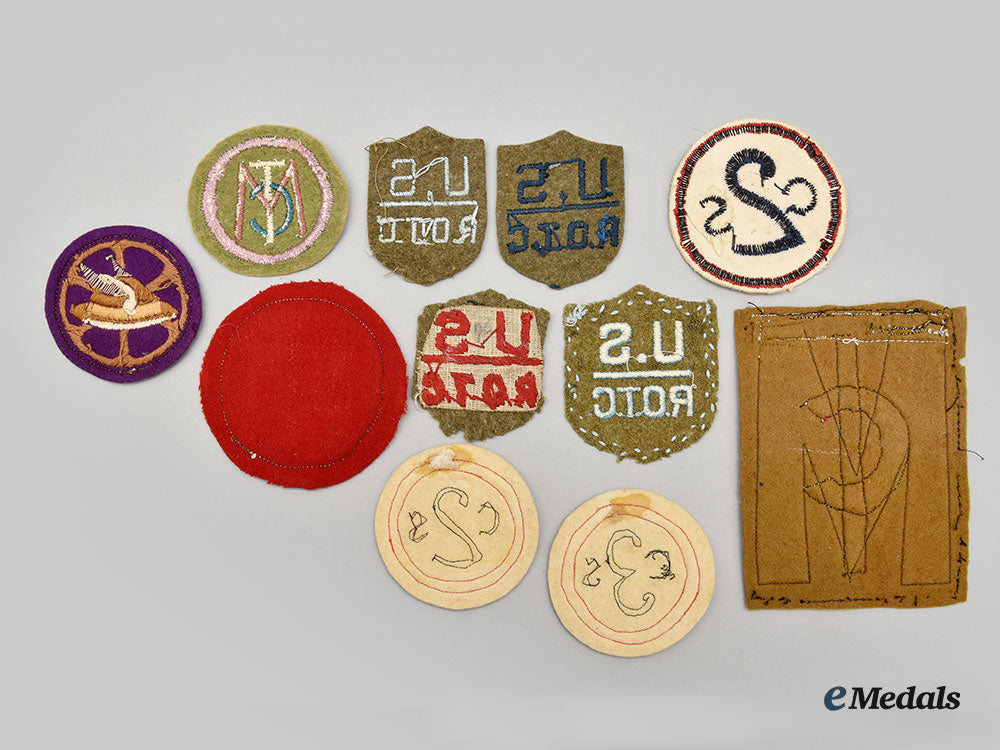 united_states._eleven_first_war_aef_corps_patches_l22_mnc1247_045