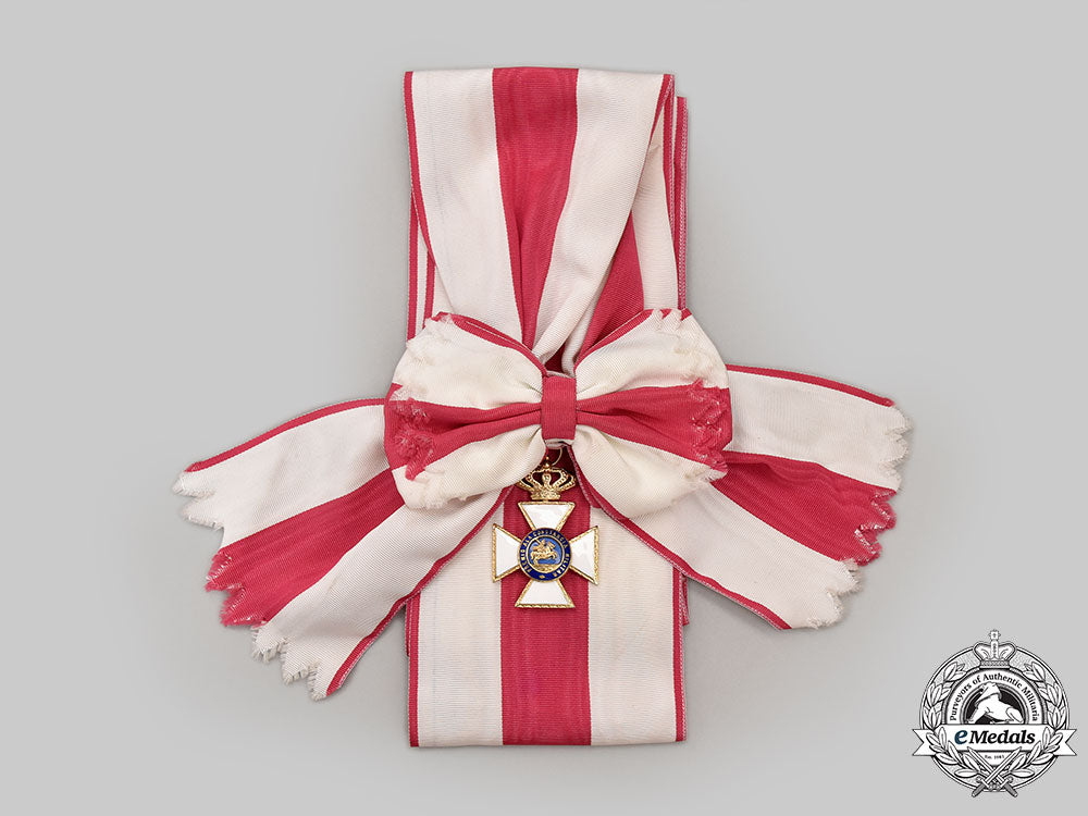 spain,_facist_state._an_order_of_st._hermenegildo,_grand_cross,_c.1975_l22_mnc1248_562