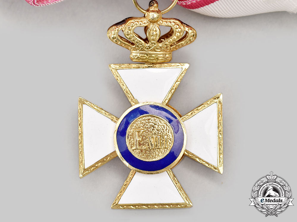 spain,_facist_state._an_order_of_st._hermenegildo,_grand_cross,_c.1975_l22_mnc1252_565