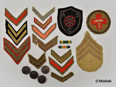 United States. Fourteen First War Aef Insignia, Two Ribbon Bars And Four Collar Disks