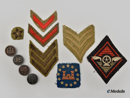 united_states._six_first_war_aef_corps_of_engineers_insignia,_four_collar_disks_and_a_lapel_badge_l22_mnc1268_052