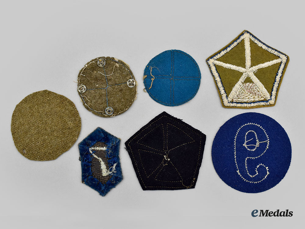 united_states._seven_first_war_aef_patches_of_the_iv,_v,_vi_and_vii_corps_l22_mnc1337_063