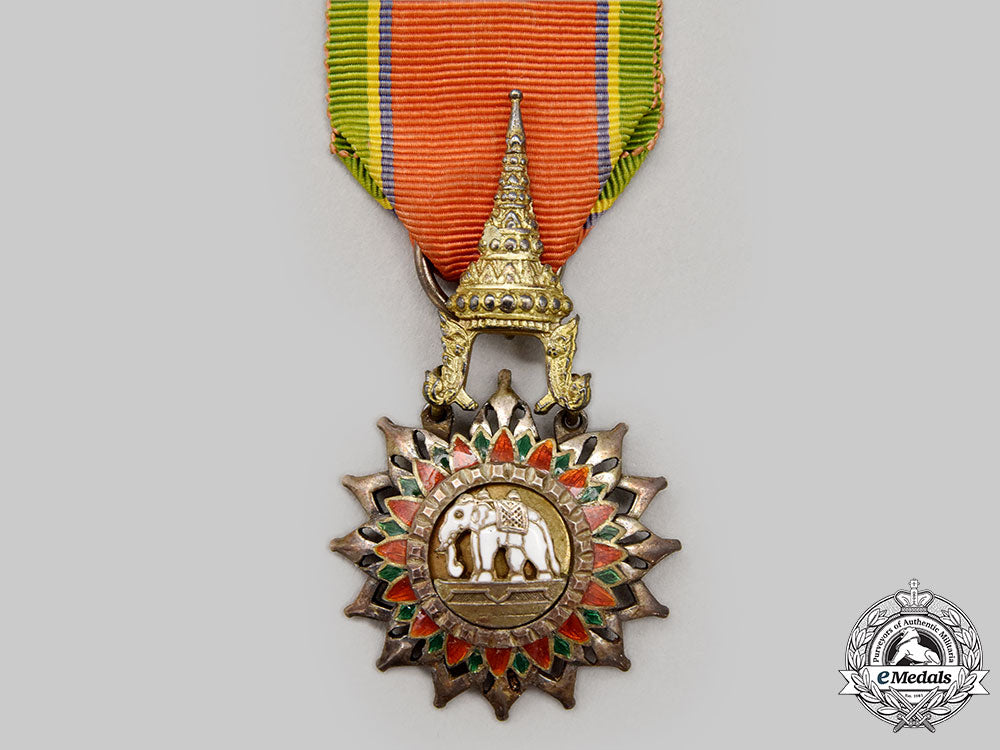 thailand,_kingdom._three_order_of_the_white_elephant_awards_l22_mnc1382_634