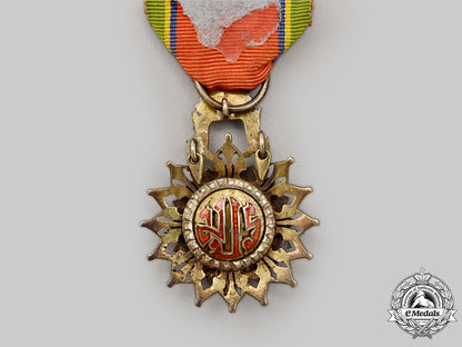 thailand,_kingdom._three_order_of_the_white_elephant_awards_l22_mnc1385_636