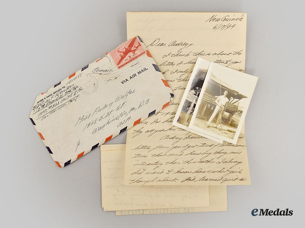 united_states._a_dfc&_air_medal_group,_killed_while_on_a_courier_mission_in_new_guinea,_on_july28,1944_l22_mnc1468_096_1