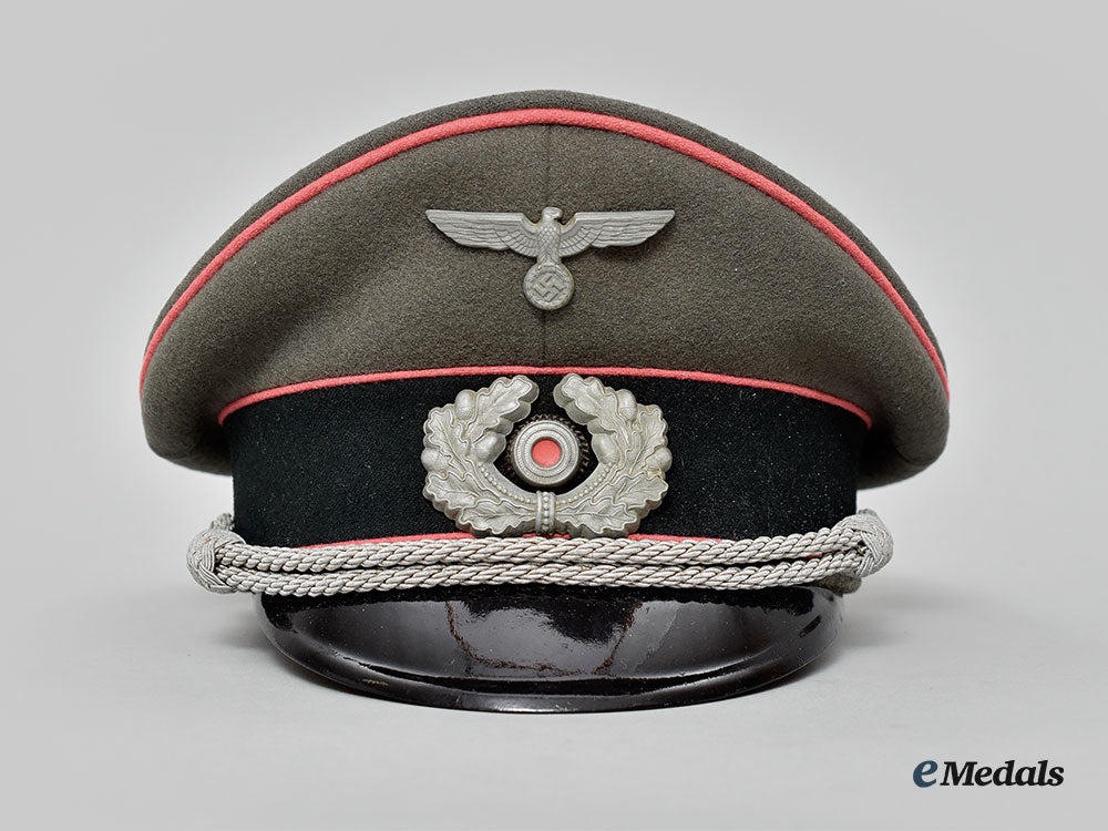 germany,_heer._an_armoured_officer’s_visor_cap_l22_mnc1505_111