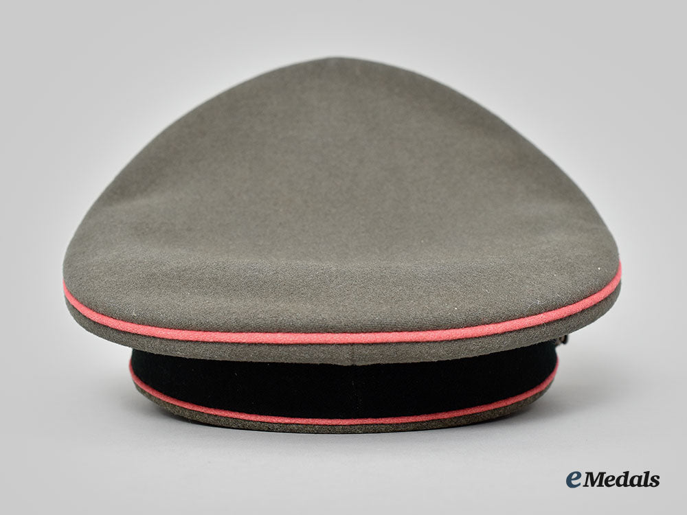 germany,_heer._an_armoured_officer’s_visor_cap_l22_mnc1510_115