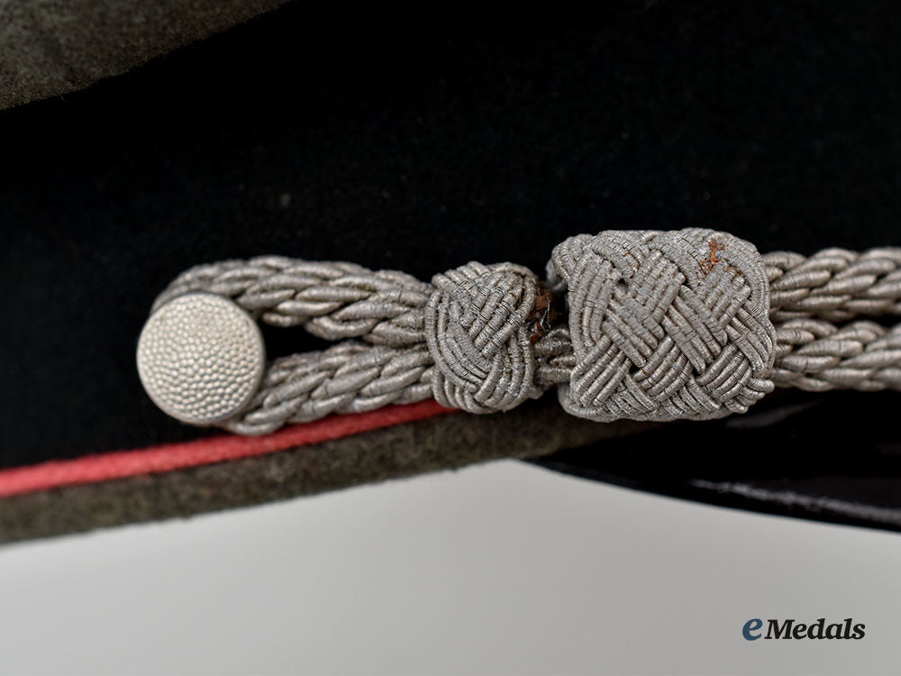 germany,_heer._an_armoured_officer’s_visor_cap_l22_mnc1513_118