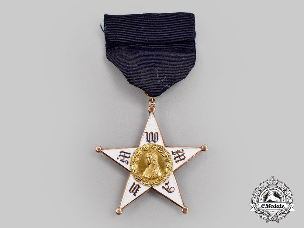 united_states._a_national_mary_washington_memorial_association_badge_in_gold_to_mrs._charles_burt_tozier_l22_mnc1540_111_1