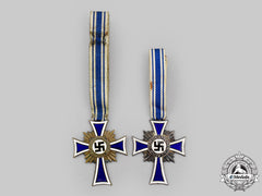 Germany, Third Reich. A Pair Of Honour Crosses Of The German Mother, Bronze And Silver Grades