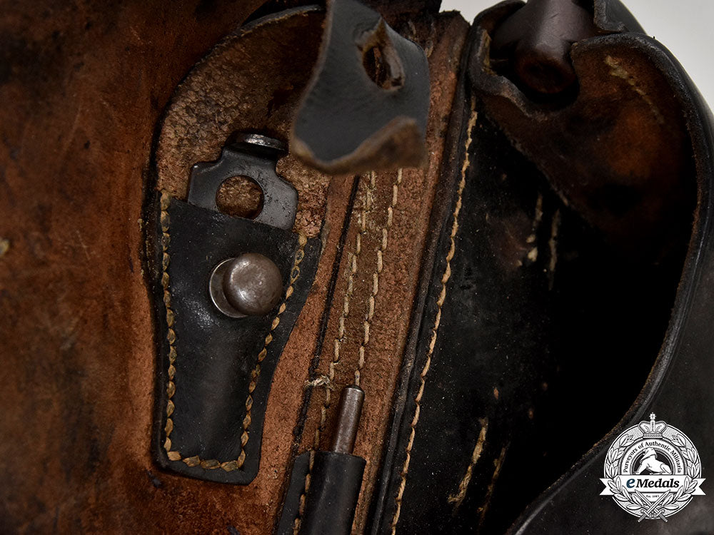 germany,_wehrmacht._a_luger_p08_holster,_by_auwaerter&_bubeck_l22_mnc1549_708_1