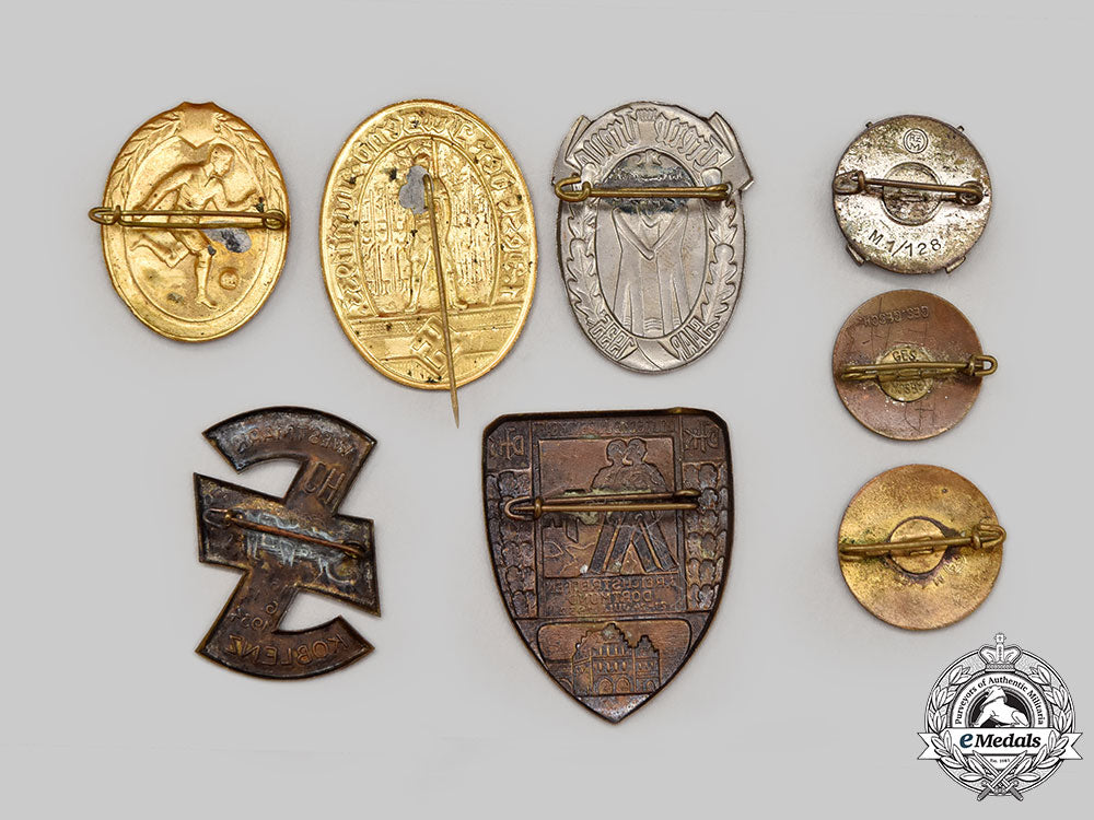 germany,_third_reich._a_mixed_lot_of_badges_l22_mnc1609_668