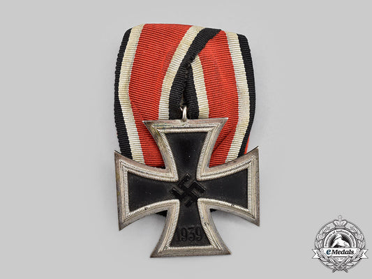 germany,_wehrmacht._a_parade-_mounted1939_iron_cross_ii_class_l22_mnc1615_819
