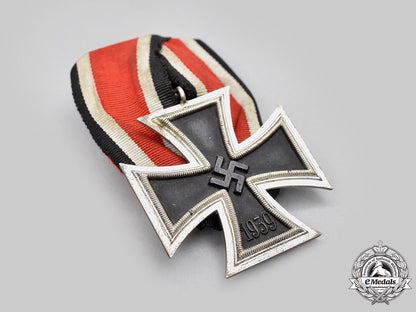 germany,_wehrmacht._a_parade-_mounted1939_iron_cross_ii_class_l22_mnc1616_821