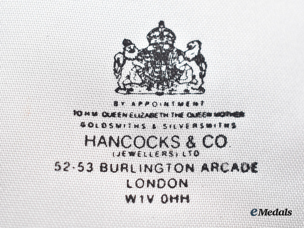 united_kingdom._a_limited_edition_replica_victoria_cross_by_hancocks&_co._of_london,_number445_of1352_l22_mnc1637_181_1