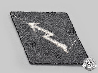 germany,_ss._a_waffen-_ss_signals_em/_nco’s_sleeve_insignia_l22_mnc1667_843