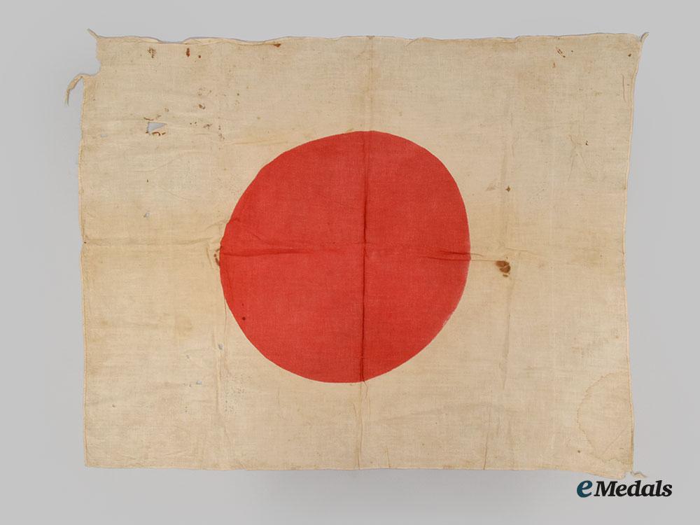 japan,_empire._a_lot_of_four_cloth_flags&_insignia_l22_mnc1704_461_1