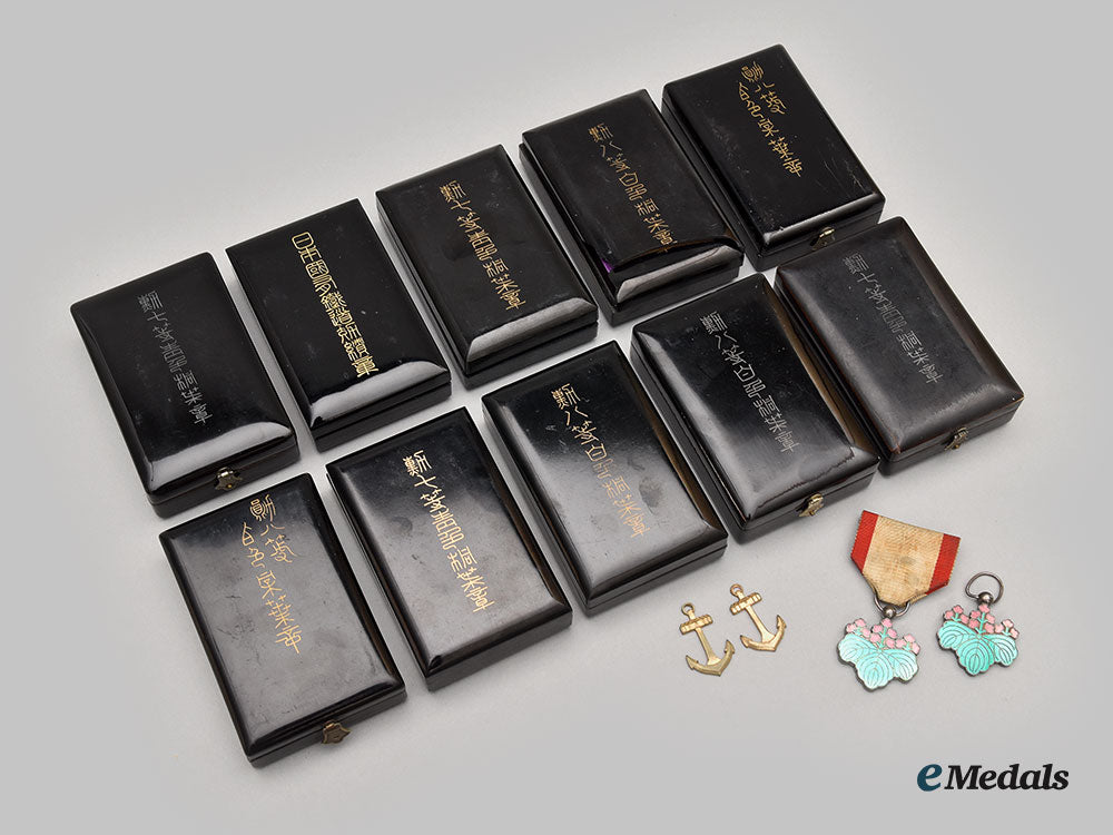 japan,_empire._a_large_lot_of_the_order_of_the_rising_sun_l22_mnc1708_579_1