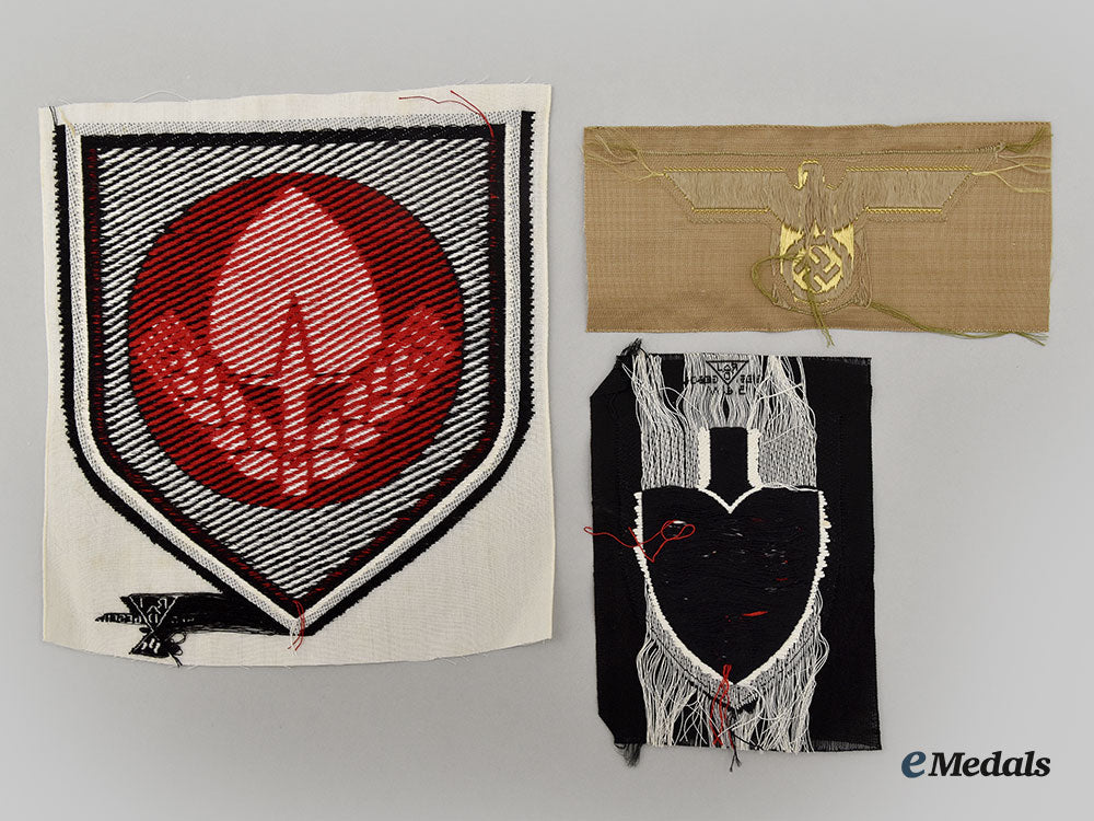 germany,_third_reich._a_mixed_lot_of_insignia_l22_mnc1719_242_1