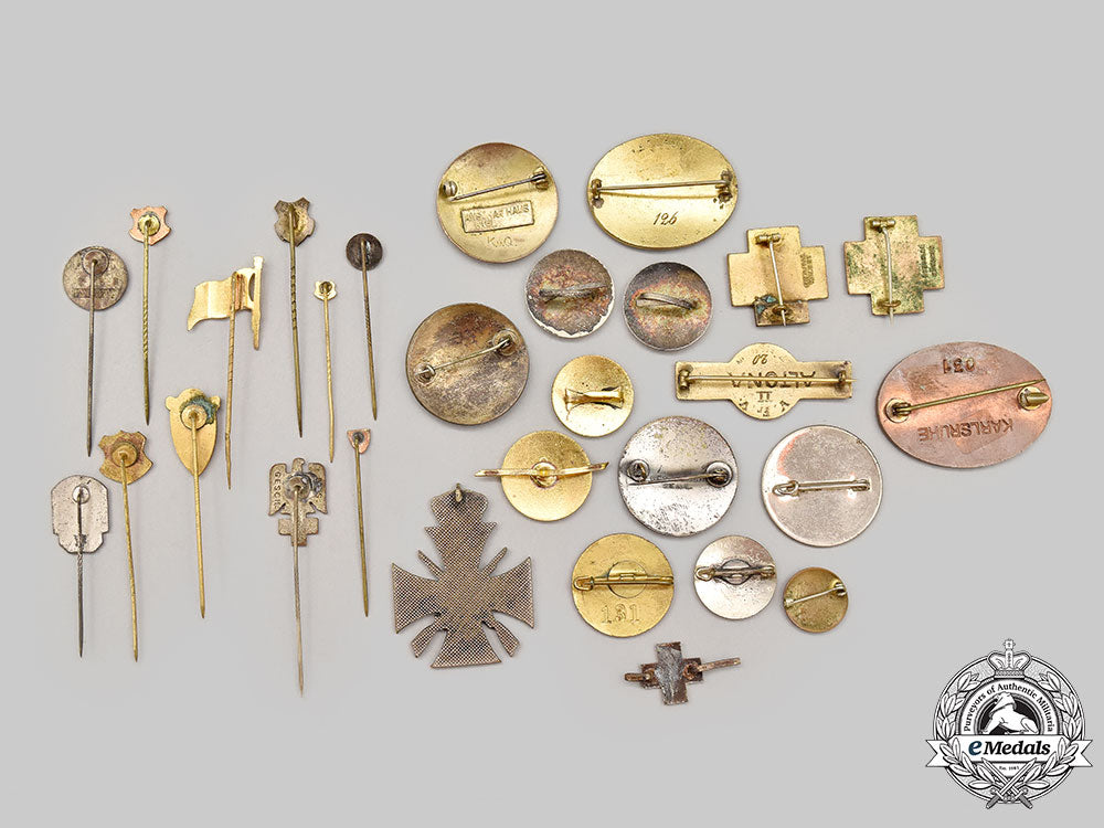 germany._a_mixed_lot_of_german_red_cross_and_marksmanship_badges_l22_mnc1745_718