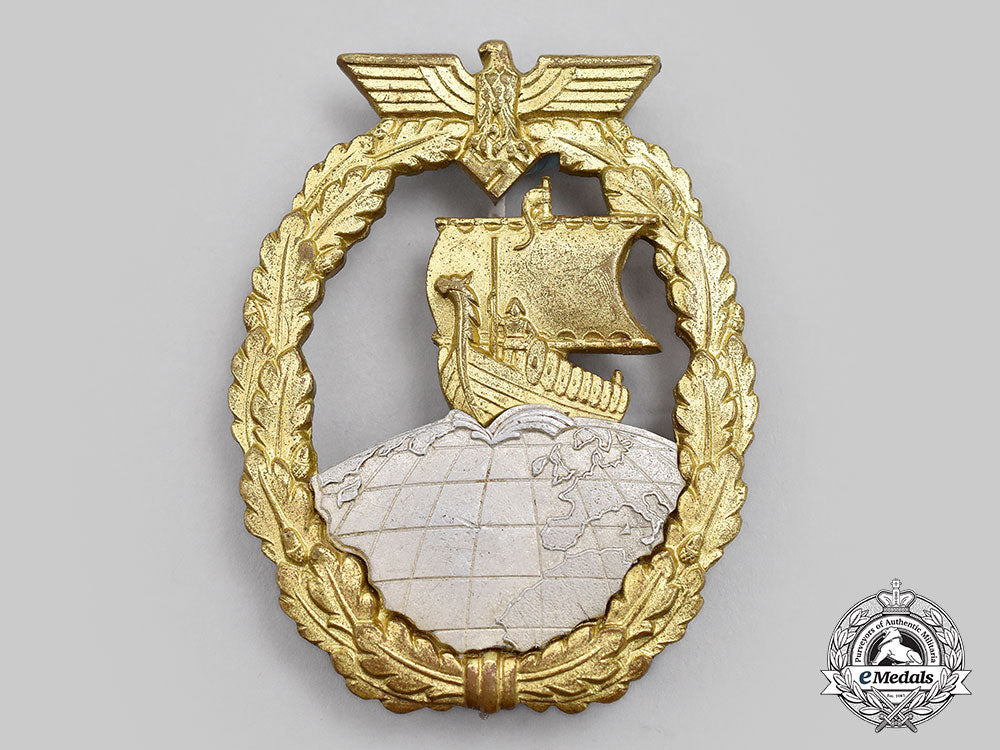 germany,_kriegsmarine._an_auxiliary_cruiser_war_badge,_by_schwerin_l22_mnc1761_211