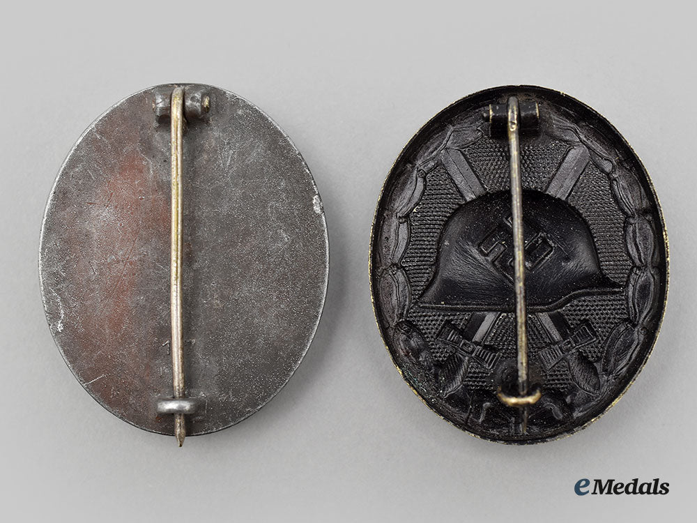 germany,_wehrmacht._a_pair_of_wound_badges_l22_mnc1763_251