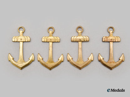 japan,_empire._a_lot_of_medals_and_insignia_l22_mnc1767_571