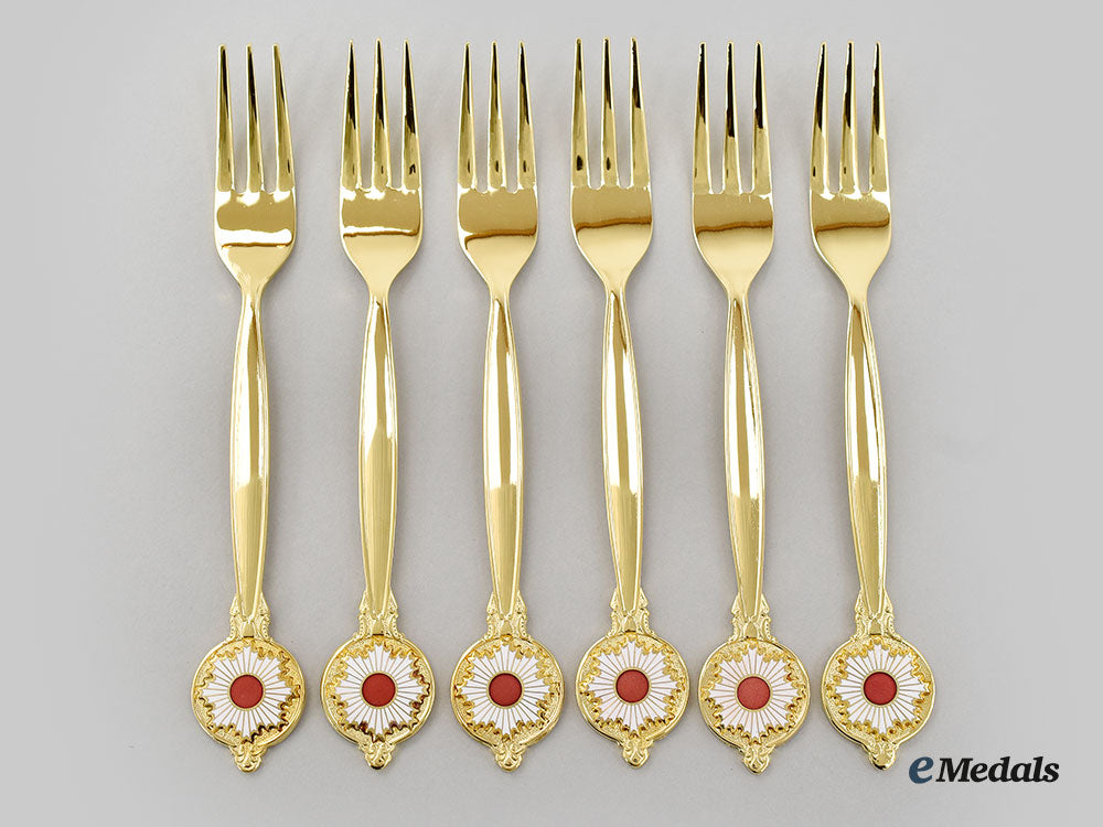 japan,_empire._order_of_the_rising_sun_utensil_set_l22_mnc1799_308